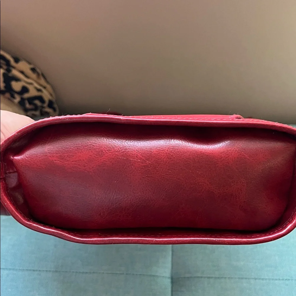 Red Embossed Leather Bucket Bag Metal Heart Handles Crossbody Handbag Purse - Picture 11 of 11